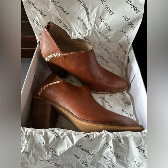 ARider Girl Booties - Size 10 - Picture 4 of 9